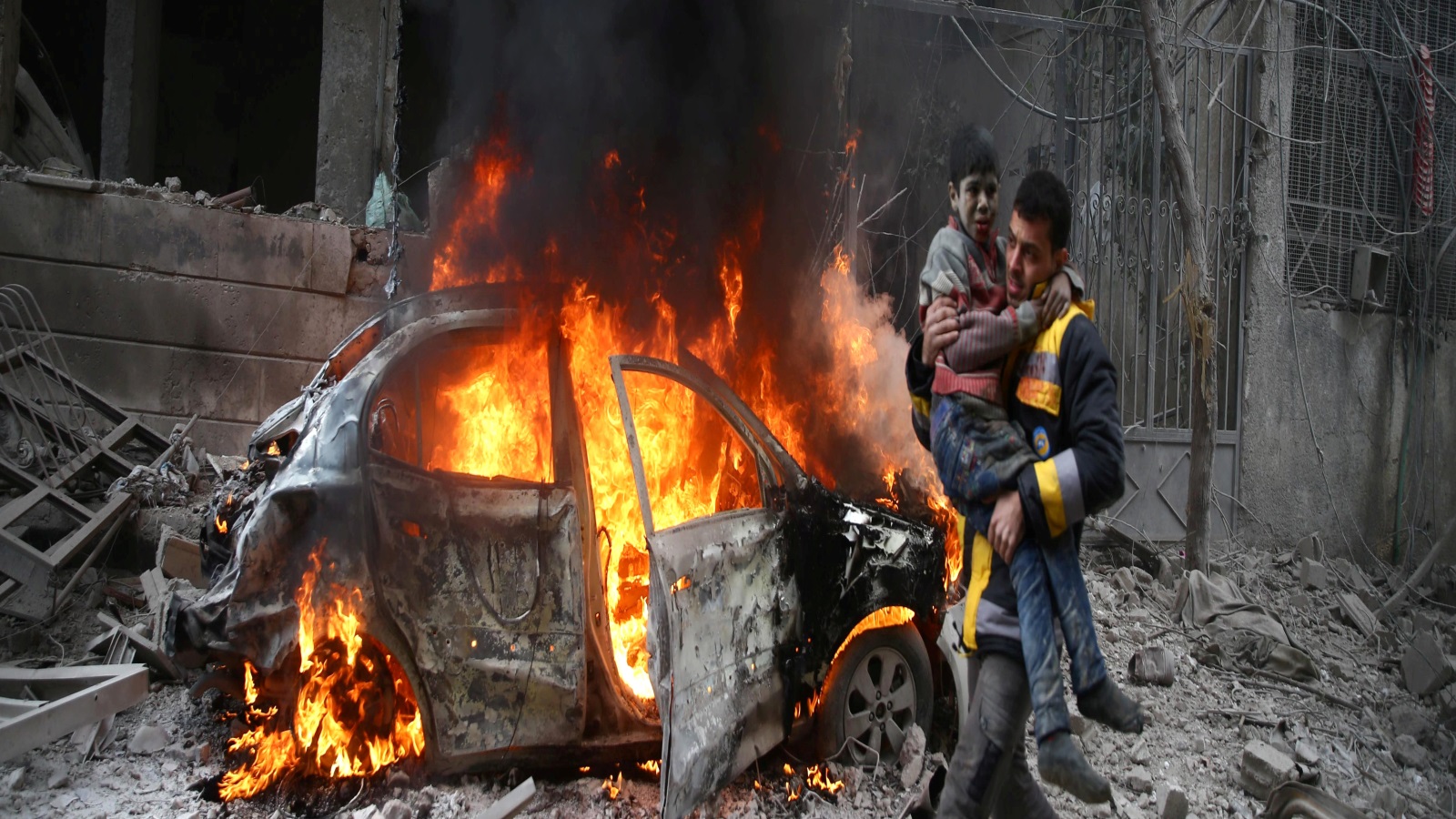 مأساة سوريا أصبحت عبرة لبقية الشعوب كونها إما أن تُحكم تحت سطوة هذه الأنظمة المستبدة أو أن تكوى بتلك النار التي أحرقت السوريين وقراهم ومدنهم وحاراتهم