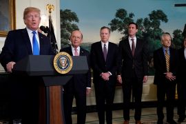 نادى بضرورة فرض ضرائب على الصين لأجل الضغط عليها لتعديل سياساتها التجارية، وكان ذلك أحد أهم محاور البرنامج الاقتصادي لترامب