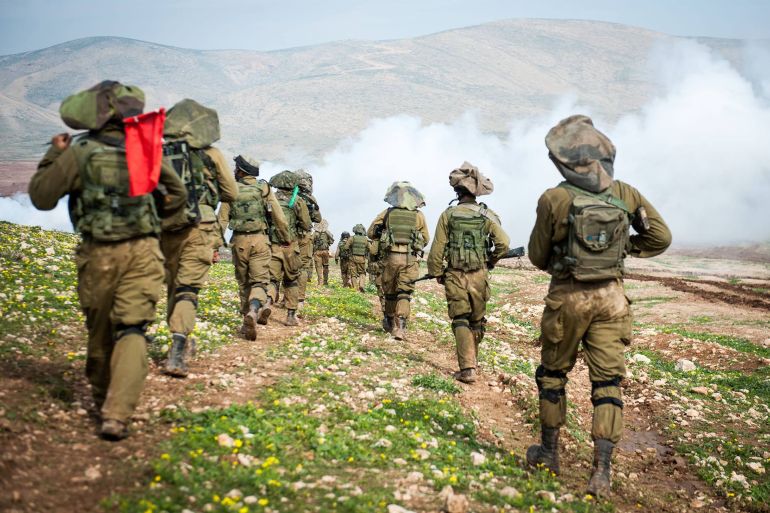 مناورات في الجولان السوري المحتل عند وقف إطلاق النار المصدر: (من تصوير المتحدث العسكري باسم الجيش الإسرائيلي الذي عممها للاستعمال الحر للإعلام)