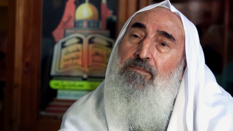 غلاف مقاطع الشيخ أحمد ياسين من برنامج شاهد على العصر 2002-03-14T000000Z_1918363150_RP3DRHZADMAA_RTRMADP_3_MIDEAST-PALESTINIAN-HAMAS