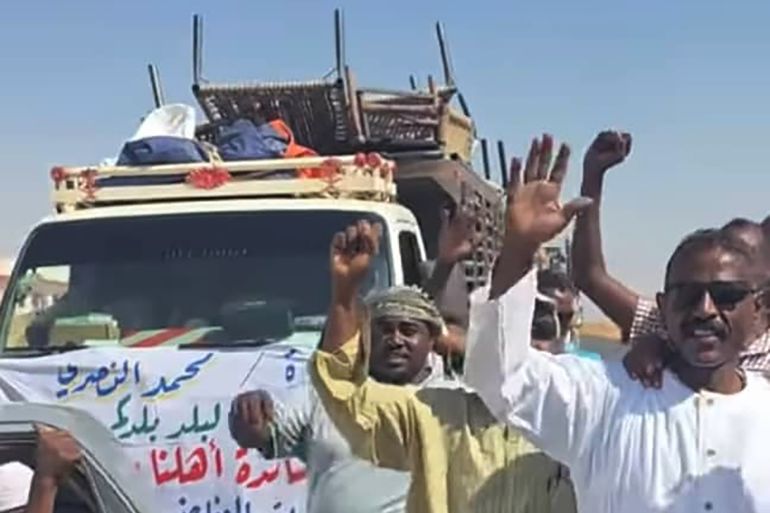 مبادرة "البلد بلدكم" التي أطلقها الفنان محمد النصري للترحيب بنازحي الفاشر ودعمهم في الولاية الشمالية.