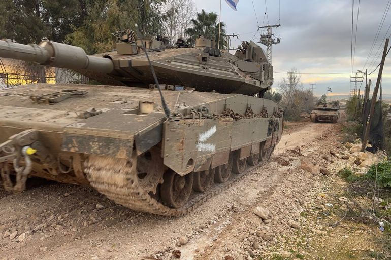 صورة ٨_ فاطمة محمود الجزيرة نت جنين_ دخول الدبابات الى مخيم جنين خلال عملية السور الحديدي_